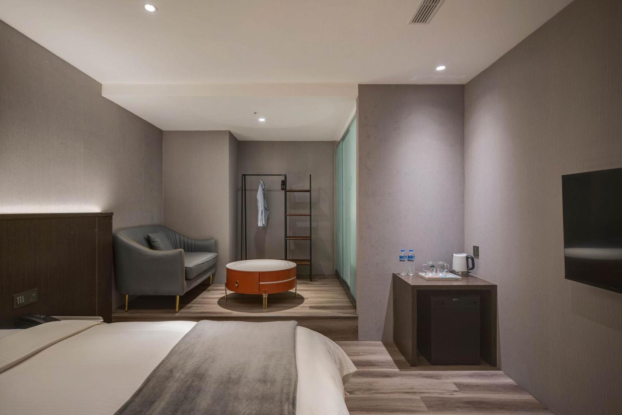 Fun Stay Inn Ximen Taipei Exterior photo